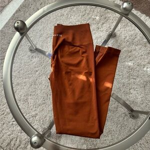 Alphalete Amplify Legging - Butterscotch - L